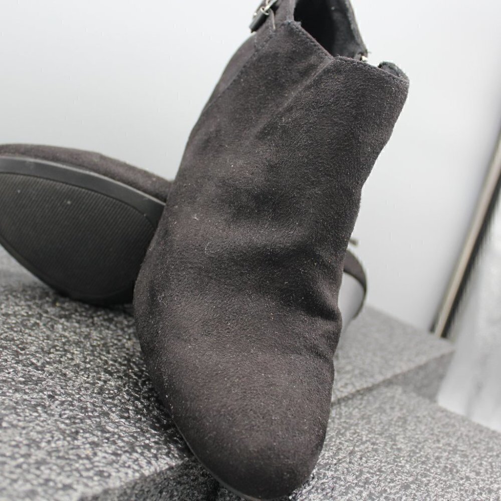 Comfort Plus by Predictions Black Heel Women's Size 11 Shoes